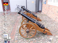 restaurierte Stadtkanonen beim Zwinger